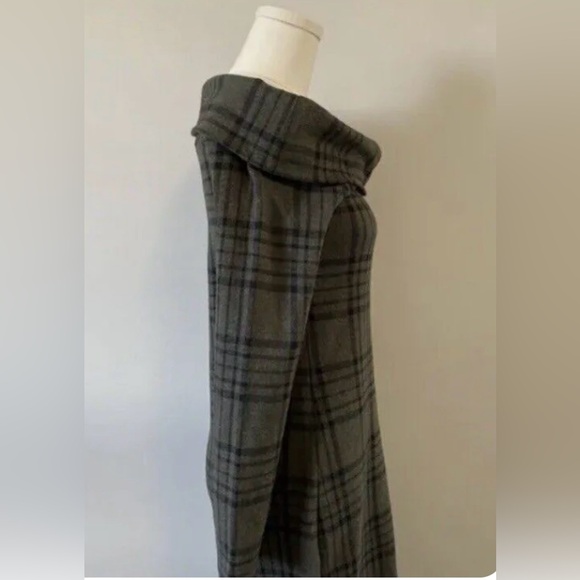 Classy midi holiday dress size M - Picture 3 of 5